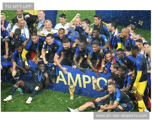 国际米兰3-2绝杀尤文图斯意甲争冠格局进一步明朗蓝黑军团继续领跑